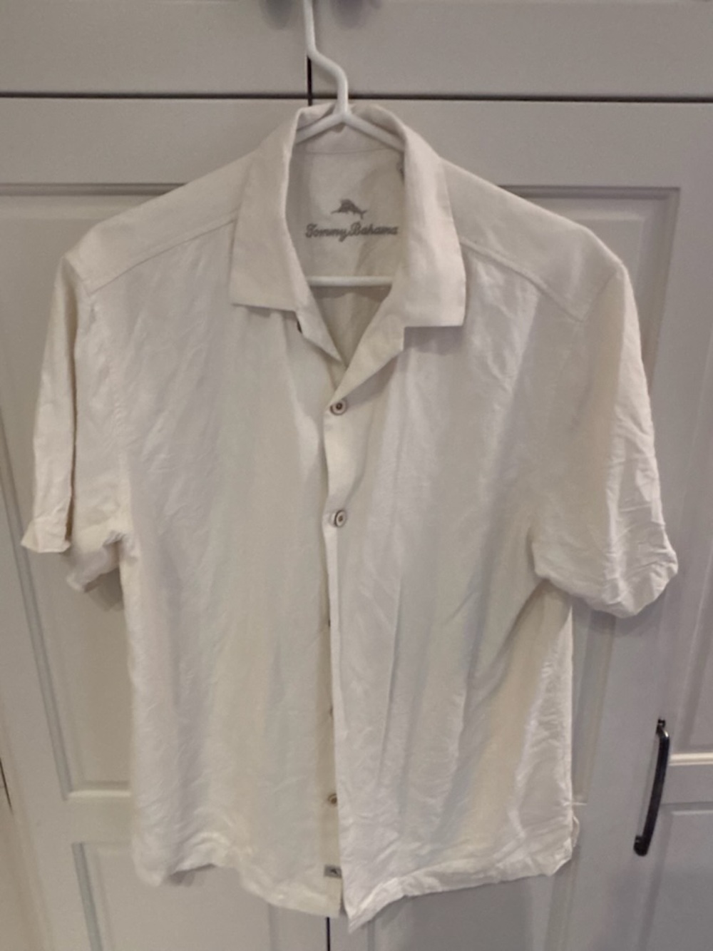 Tommy Bahama Men’s White Short-Sleeve Button Shirt 100% silk medium